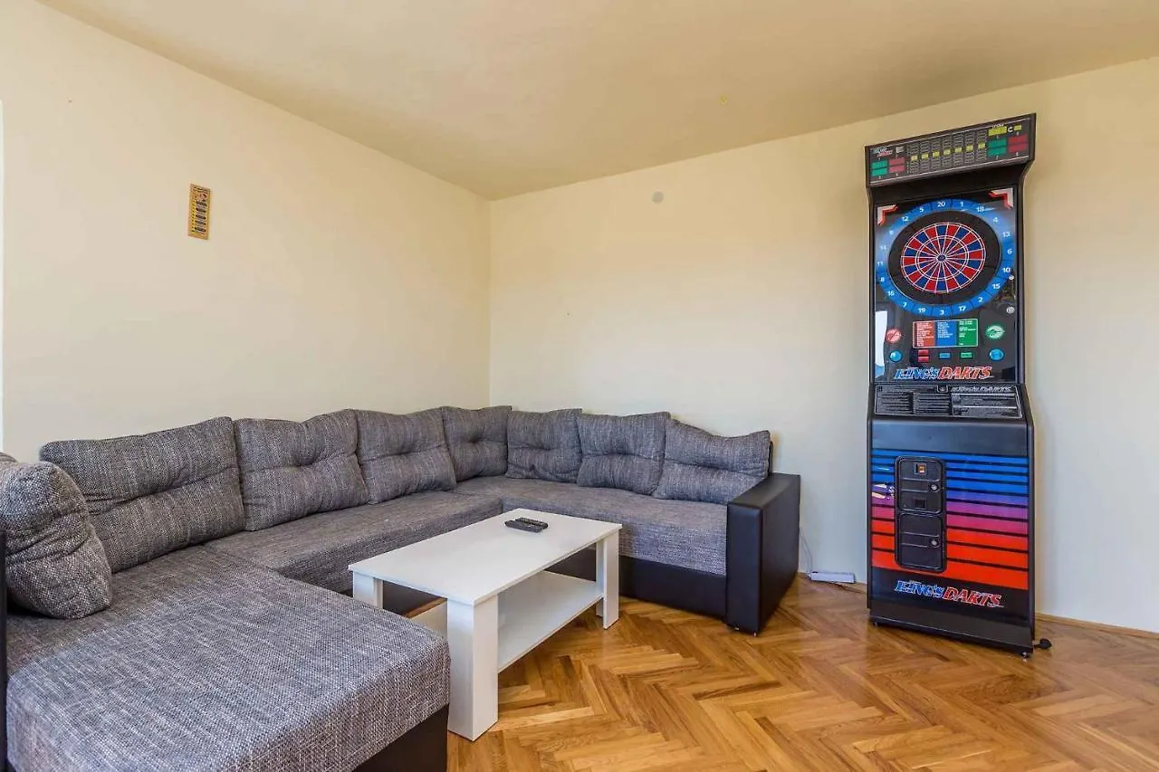Apartment In Skrpcici - Insel Krk 41816 Skrbčići 0*,  Croaţia